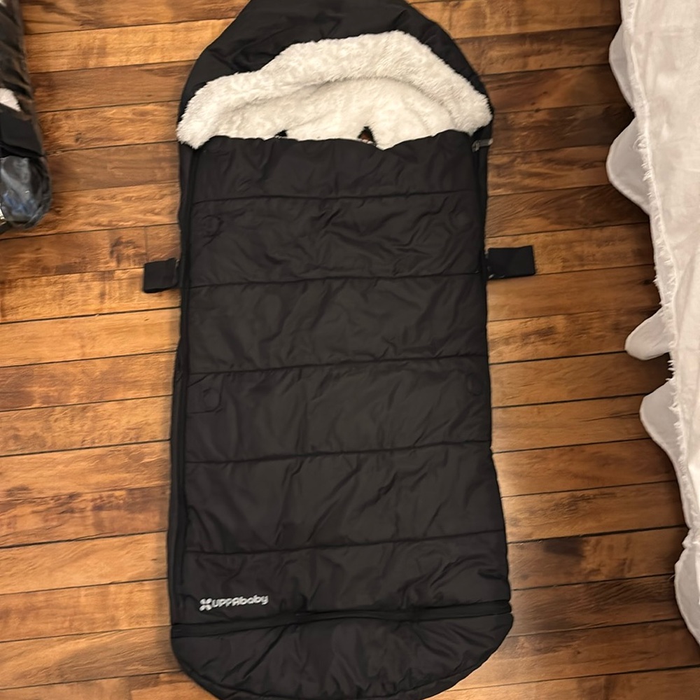 Uppababy CozyGanoosh- gently used